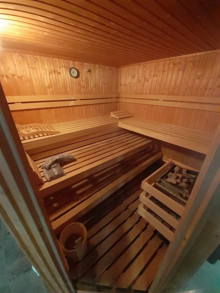 Kuhz Sauna 1
